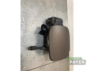 Gebruikte Tank Klep Renault Captur (2R) 0.9 Energy TCE 12V Prijs € 36,75 Margeregeling aangeboden door Autoparts Pater