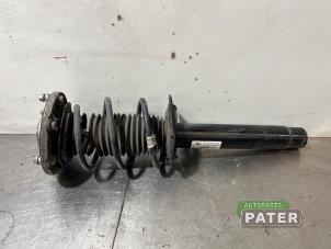 Begagnade Stötdämparstång, höger fram BMW 1 serie (F21) 118i 1.5 TwinPower 12V Pris € 78,75 Marginaltabell erbjuds av Autoparts Pater