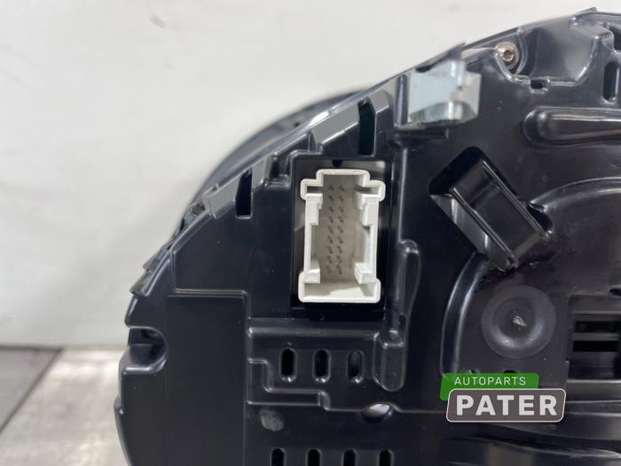 Vägmätare KM från en Mercedes-Benz C (W205) C-250 2.2 CDI 16V BlueTEC, C-250d 2014