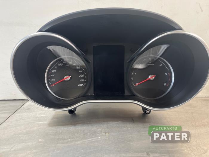 Vägmätare KM från en Mercedes-Benz C (W205) C-250 2.2 CDI 16V BlueTEC, C-250d 2014