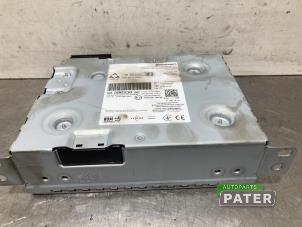 Gebruikte Multi Media Regelunit Peugeot 2008 (UD/UK/UR/US/UX) e-2008 50 kWh Prijs € 262,50 Margeregeling aangeboden door Autoparts Pater