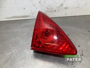 Gebruikte Achterlicht links Peugeot 3008 I (0U/HU) 1.6 16V THP 155 Prijs € 21,00 Margeregeling aangeboden door Autoparts Pater