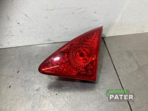 Gebruikte Achterlicht rechts Peugeot 3008 I (0U/HU) 1.6 16V THP 155 Prijs € 21,00 Margeregeling aangeboden door Autoparts Pater