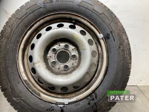 Używane Obrecz + Opona Mercedes eVito Tourer (447.7) 41 kWh Cena € 95,29 Z VAT oferowane przez Autoparts Pater