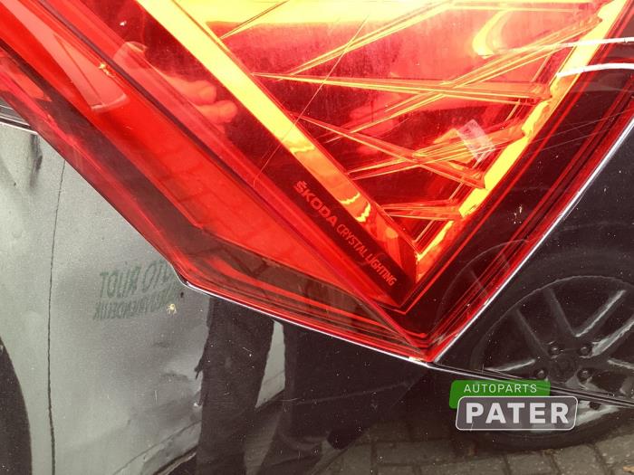 Baklykta, höger från en Skoda Scala 1.0 TSI 115 2021