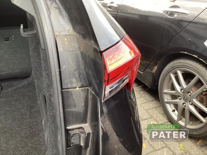 Baklykta, höger från en Skoda Scala 1.0 TSI 115 2021