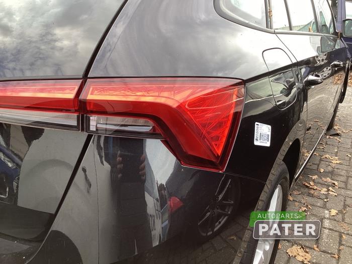 Baklykta, höger från en Skoda Scala 1.0 TSI 115 2021