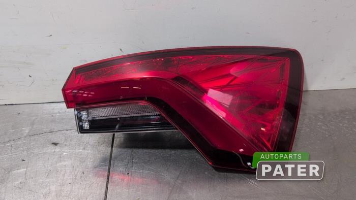 Baklykta, höger från en Skoda Scala 1.0 TSI 115 2021
