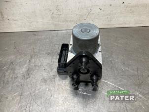 Używane Pompa ABS Mercedes eVito Tourer (447.7) 41 kWh Cena € 635,25 Z VAT oferowane przez Autoparts Pater