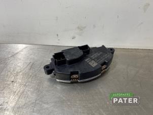 Używane Opornik nagrzewnicy Mercedes eVito Tourer (447.7) 41 kWh Cena € 25,41 Z VAT oferowane przez Autoparts Pater