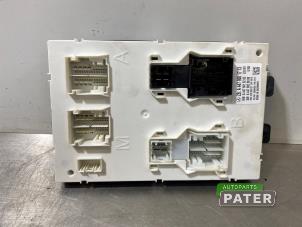 Używane Modul Comfort Mercedes eVito Tourer (447.7) 41 kWh Cena € 190,58 Z VAT oferowane przez Autoparts Pater
