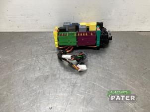 Używane Skrzynka bezpieczników Mercedes eVito Tourer (447.7) 41 kWh Cena € 57,17 Z VAT oferowane przez Autoparts Pater