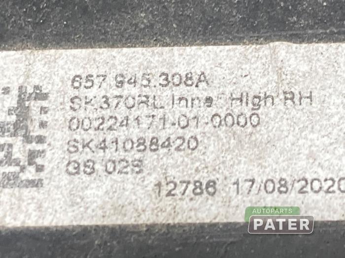 Baklykta, höger från en Skoda Scala 1.0 TSI 115 2021