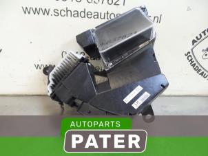 Begagnade Head-up-display (HUD) Toyota Prius (ZVW3) 1.8 16V Pris € 210,00 Marginaltabell erbjuds av Autoparts Pater