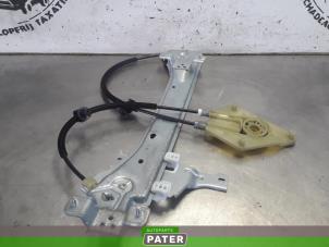 Gebruikte Ruitmechaniek 4Deurs links-achter Renault Megane III Berline (BZ) 1.5 dCi 110 Prijs € 42,00 Margeregeling aangeboden door Autoparts Pater