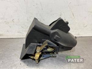 Gebruikte Deurslot Mechaniek 4Deurs rechts-achter Mercedes E (W210) 3.2 E-320 CDI 24V Prijs € 13,13 Margeregeling aangeboden door Autoparts Pater