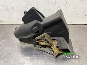 Używane Mechanizm blokady drzwi lewych tylnych wersja 4-drzwiowa Mercedes E (W210) 3.2 E-320 CDI 24V Cena € 13,13 Procedura marży oferowane przez Autoparts Pater
