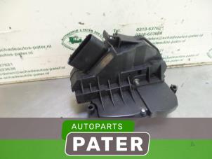 Gebruikte Deurslot Mechaniek 2Deurs links Ford Fiesta 6 (JA8) 1.25 16V Prijs € 10,50 Margeregeling aangeboden door Autoparts Pater