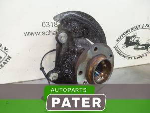 Gebruikte Fusee rechts-voor BMW 1 serie (E87/87N) 116i 2.0 16V Corporate Lease Prijs € 21,00 Margeregeling aangeboden door Autoparts Pater