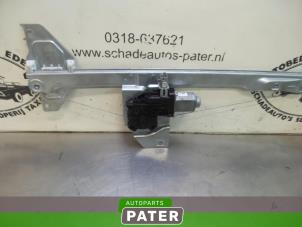 Begagnade Fönstermekanism, 2-dörrars, höger fram Peugeot Partner (GC/GF/GG/GJ/GK) 1.6 HDI 110 16V Pris € 25,41 Inklusive moms erbjuds av Autoparts Pater