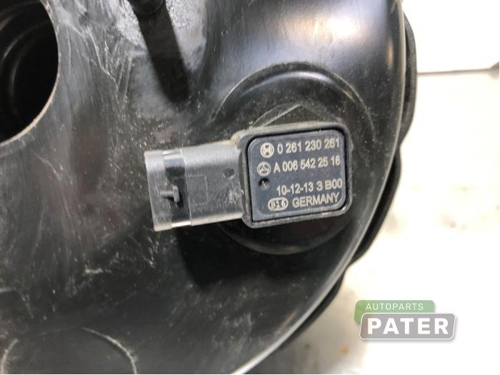 Bromsservo från en Mercedes-Benz E (W212) E-250 CGI 16V BlueEfficiency 2011