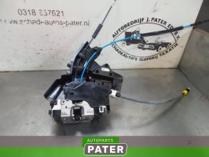 Gebruikte Portierslot Mechaniek 4Deurs links-achter Mercedes C Estate (S204) 2.2 C-180 CDI 16V BlueEFFICIENCY Prijs € 31,50 Margeregeling aangeboden door Autoparts Pater