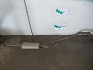 Gebruikte Uitlaat Middendemper Nissan Almera (N16) 1.5 dCi Prijs € 50,00 Margeregeling aangeboden door Autodemontagebedrijf Otte