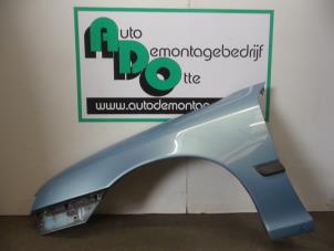 Begagnade Framskärm, vänster Opel Calibra 2.5 V6 24V Pris € 50,00 Marginaltabell erbjuds av Autodemontagebedrijf Otte