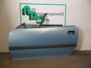 Begagnade Dörr, 2-dörrars, vänster Opel Calibra 2.5 V6 24V Pris € 75,00 Marginaltabell erbjuds av Autodemontagebedrijf Otte