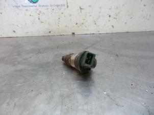 Gebruikte Injector (benzine injectie) Jaguar XJ8 (X308) 3.2 V8 32V Executive Prijs € 25,00 Margeregeling aangeboden door Autodemontagebedrijf Otte
