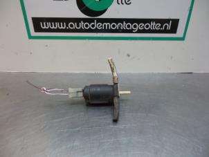 Begagnade Pump, vindrutespolare Fiat Multipla (186) 1.9 JTD 105 SX,ELX Pris € 10,00 Marginaltabell erbjuds av Autodemontagebedrijf Otte