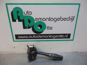 Gebruikte Ruitenwis Schakelaar Nissan Almera (N16) 2.2 Di 16V Prijs € 20,00 Margeregeling aangeboden door Autodemontagebedrijf Otte