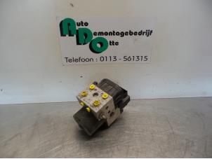 Używane Sterownik ABS Volkswagen Passat (3B2) 1.8 20V Cena € 50,00 Procedura marży oferowane przez Autodemontagebedrijf Otte