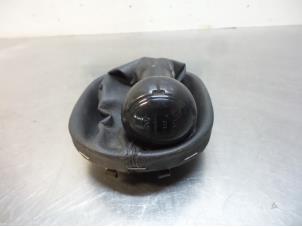 Begagnade Växelspaksskydd Volkswagen Caddy III (2KA,2KH,2CA,2CH) 1.9 TDI Pris € 15,00 Marginaltabell erbjuds av Autodemontagebedrijf Otte