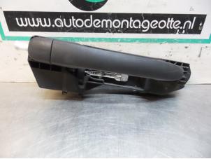 Gebruikte Portiergreep 4Deurs rechts-achter Fiat Bravo (198A) 1.6 JTD Multijet 105 Prijs € 30,00 Margeregeling aangeboden door Autodemontagebedrijf Otte