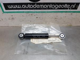 Nieuwe Trillings demper Mercedes E (W124) 2.2 E-220 16V Prijs € 30,25 Inclusief btw aangeboden door Autodemontagebedrijf Otte