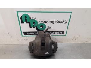 Używane Zacisk hamulcowy prawy przód BMW X5 (E53) 3.0d 24V Cena € 35,00 Procedura marży oferowane przez Autodemontagebedrijf Otte