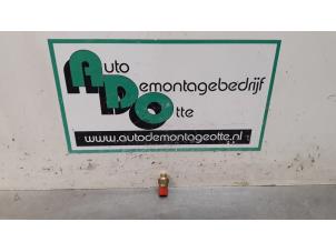 Używane Czujnik temperatury chlodnicy BMW X5 (E53) 3.0d 24V Cena € 10,00 Procedura marży oferowane przez Autodemontagebedrijf Otte