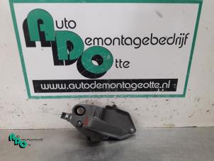 Gebruikte Portiergreep 4Deurs links-voor Fiat Panda (169) 1.2 Fire Prijs € 10,00 Margeregeling aangeboden door Autodemontagebedrijf Otte