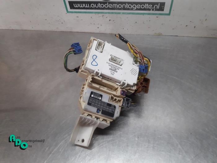 Säkringsbox från en Suzuki SX4 (EY/GY) 1.6 DDiS 2006