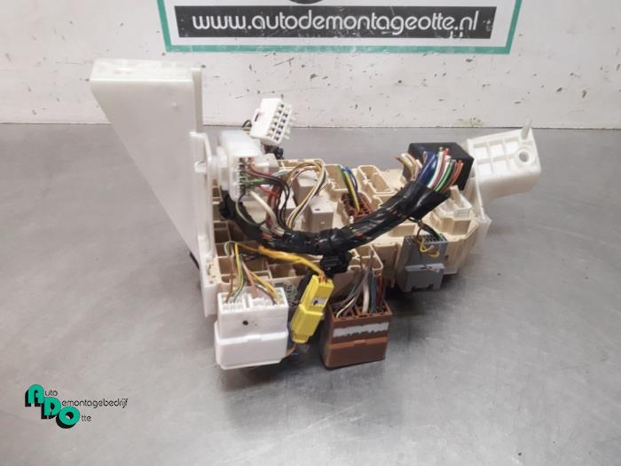 Säkringsbox från en Suzuki SX4 (EY/GY) 1.6 DDiS 2006