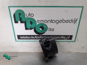 Begagnade Luftmassemätare BMW 3 serie (E46/4) 320d 16V Pris € 20,00 Marginaltabell erbjuds av Autodemontagebedrijf Otte