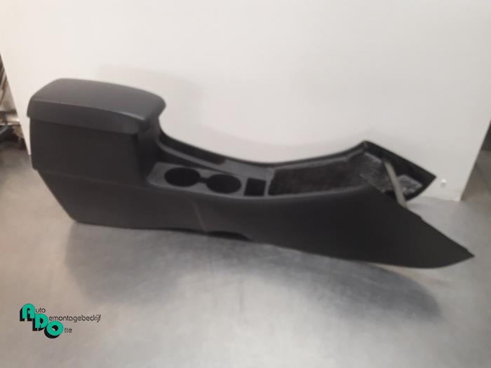 Armstöd från en Toyota Corolla (E12) 1.4 16V VVT-i 2003