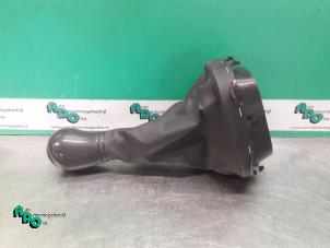 Begagnade Växelspaksskydd Volkswagen Caddy III (2KA,2KH,2CA,2CH) 1.6 TDI 16V Pris € 15,00 Marginaltabell erbjuds av Autodemontagebedrijf Otte