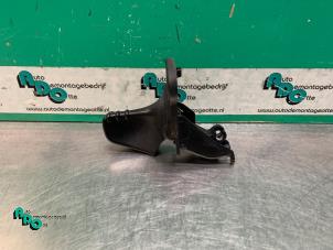 Begagnade Dörrhandtag, 2-dörrars, höger Renault Twingo II (CN) 1.5 dCi 90 FAP Pris € 10,00 Marginaltabell erbjuds av Autodemontagebedrijf Otte