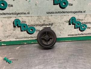 Begagnade Diskanthögtalare Mercedes Sprinter 3,5t (906.63) 313 CDI 16V Pris € 12,10 Inklusive moms erbjuds av Autodemontagebedrijf Otte