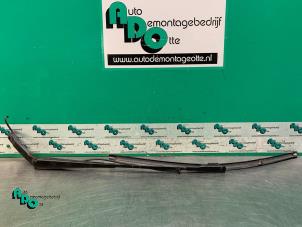 Begagnade Främre torkararm Mercedes Sprinter 3,5t (906.63) 313 CDI 16V Pris € 18,15 Inklusive moms erbjuds av Autodemontagebedrijf Otte