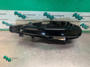 Begagnade Dörrhandtag, 4-dörrars, höger bak Citroen C4 Berline (NC) 1.6 16V VTi Pris € 25,00 Marginaltabell erbjuds av Autodemontagebedrijf Otte