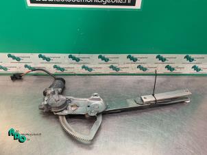 Begagnade Fönstermekanism, 4-dörrars, höger fram Jaguar XJ8 (X308) 3.2 V8 32V Executive Pris € 50,00 Marginaltabell erbjuds av Autodemontagebedrijf Otte