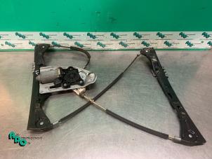 Gebruikte Raammechaniek 4Deurs links-voor Mercedes C Sportcoupé (C203) 2.2 C-220 CDI 16V Prijs € 30,00 Margeregeling aangeboden door Autodemontagebedrijf Otte